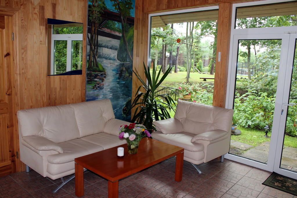 Imantas Nams Hotel Jurkalne Ngoại thất bức ảnh